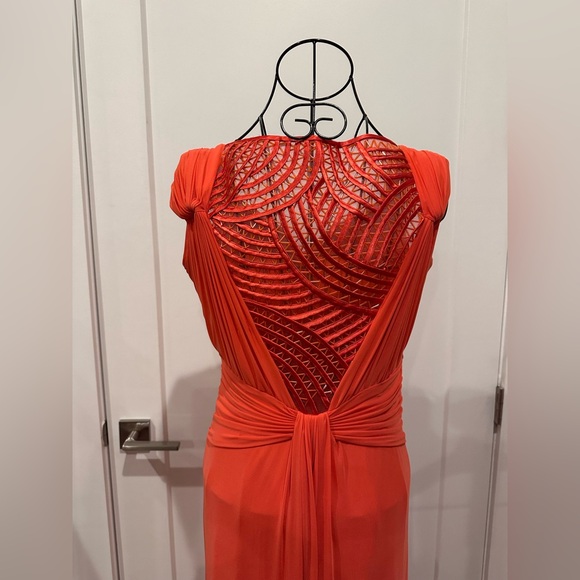 Front-ruched Coral color dress with an open back - Picture 11 of 15